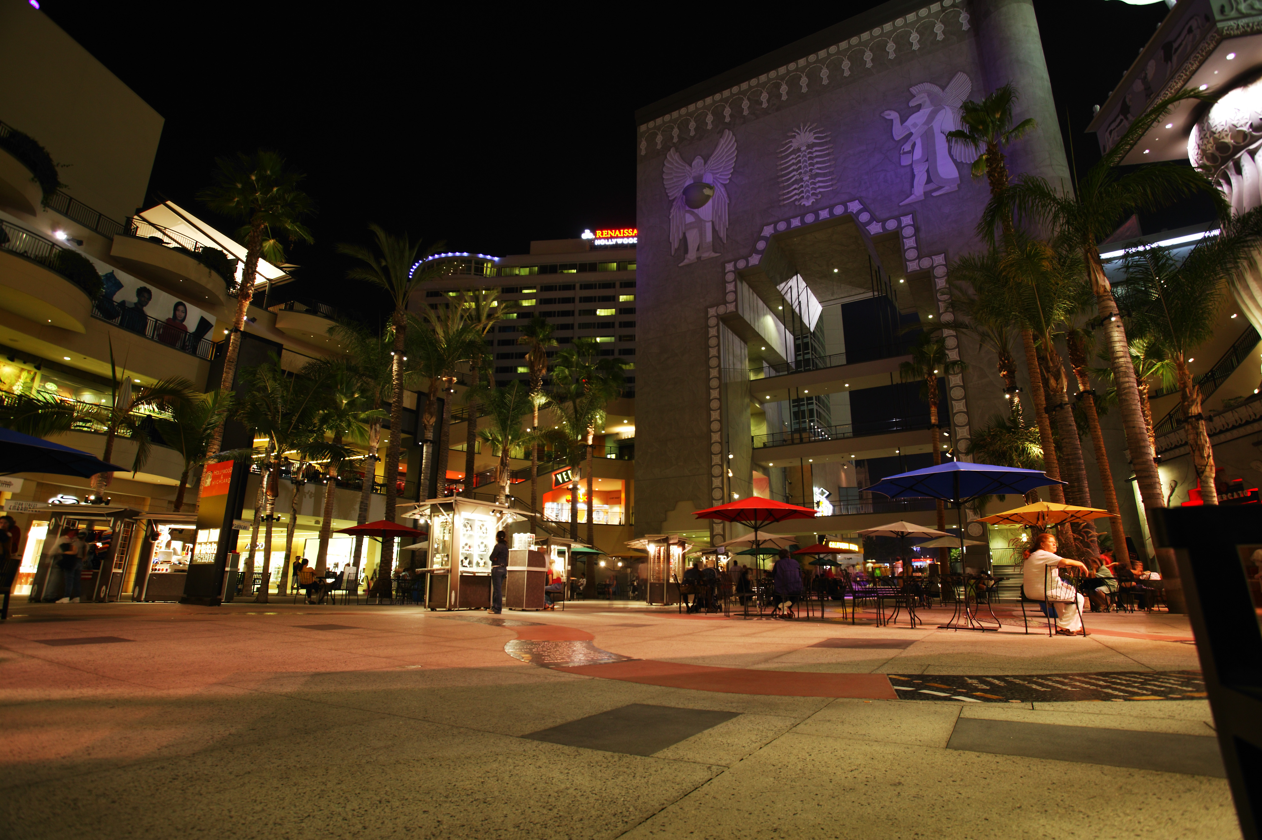 photo,material,free,landscape,picture,stock photo,Creative Commons,Shopping center of night, sightseeing spot, Hollywood, Shopping mall, chair