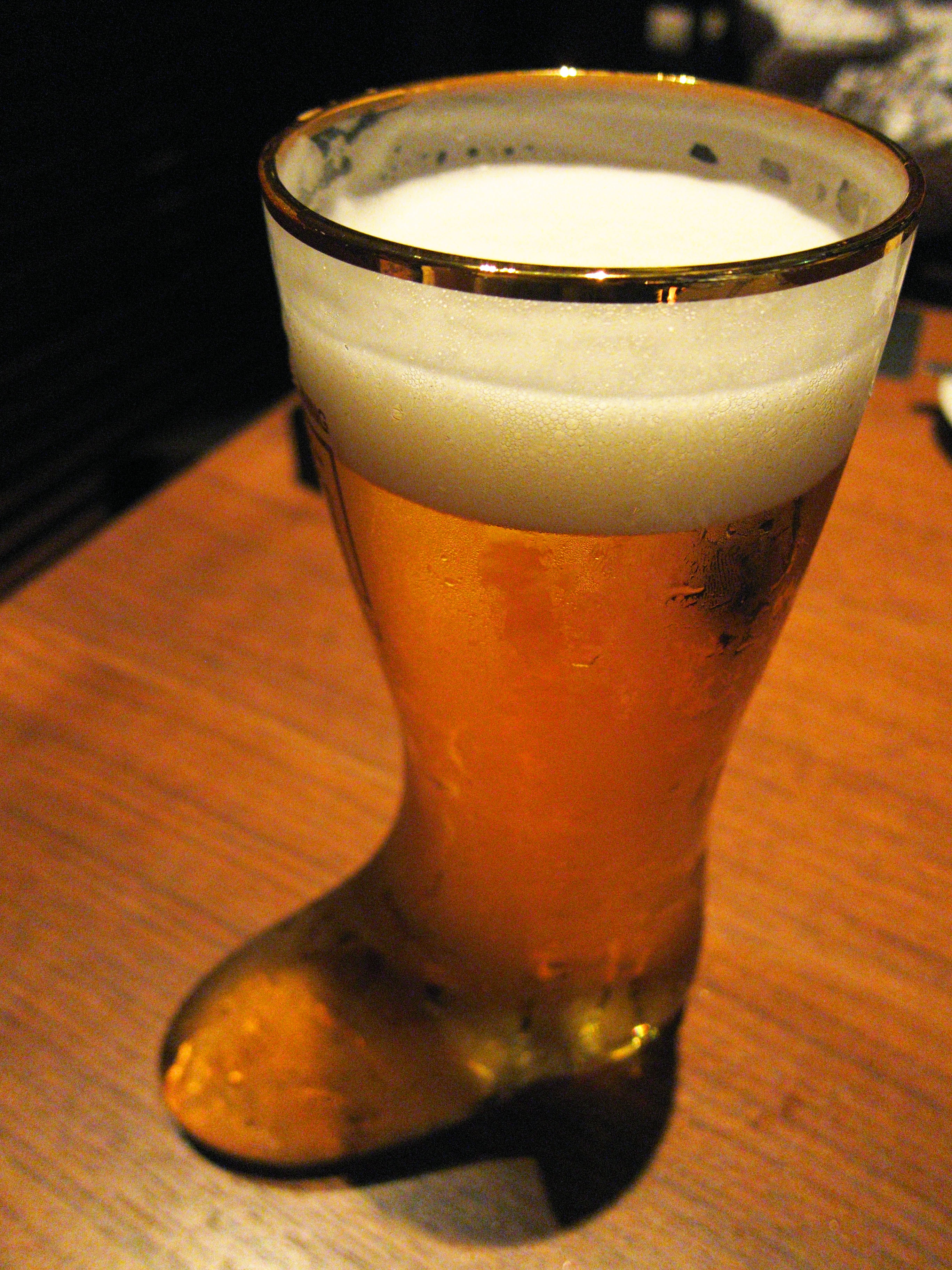 ゆんフリー写真素材集 No 186 長靴型グラスのビール 日本 東京