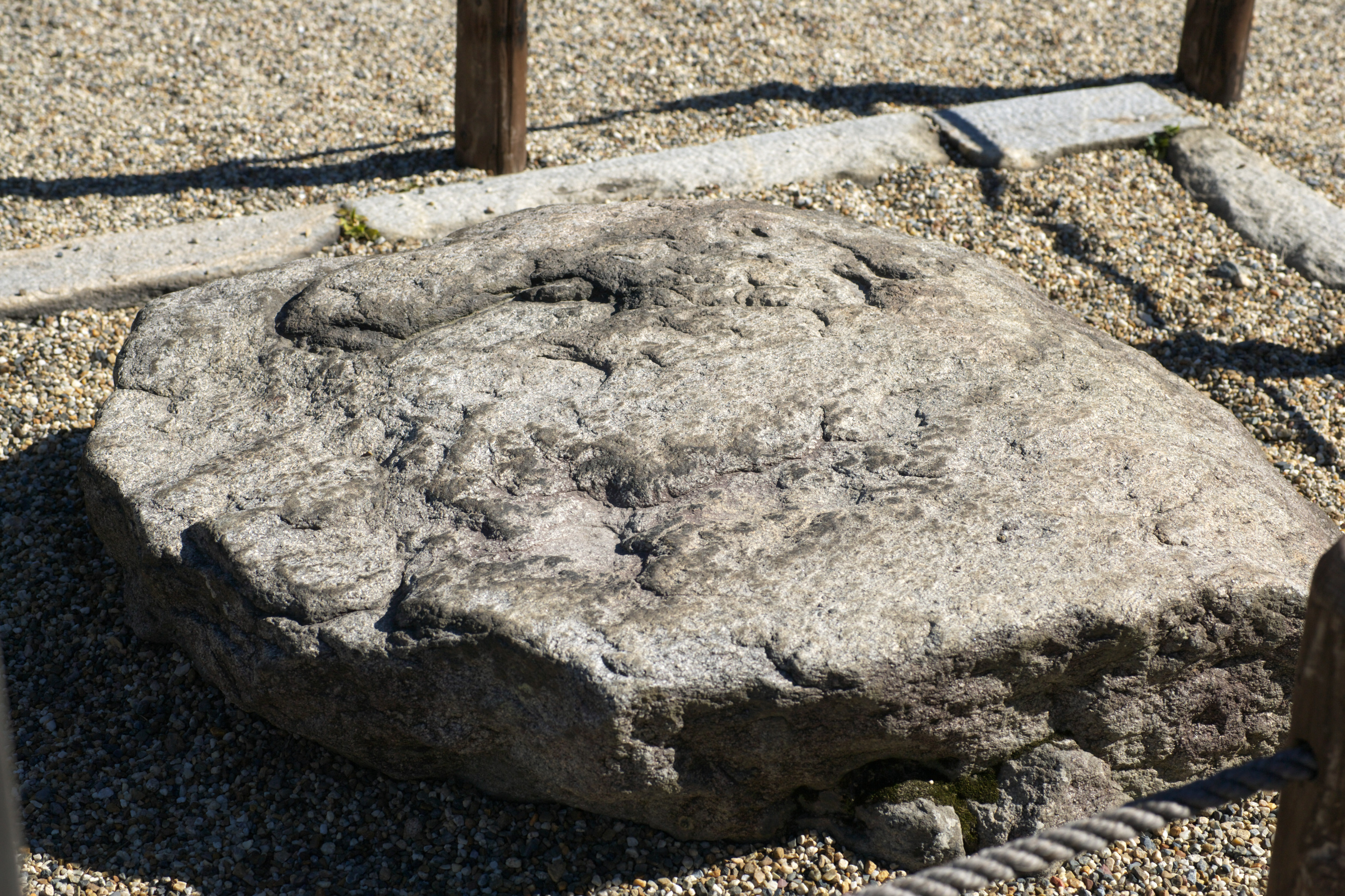 photo,material,free,landscape,picture,stock photo,Creative Commons,Horyu-ji Temple worship stone, Buddhism, Buddhist memorial service, The garden matter, front yard