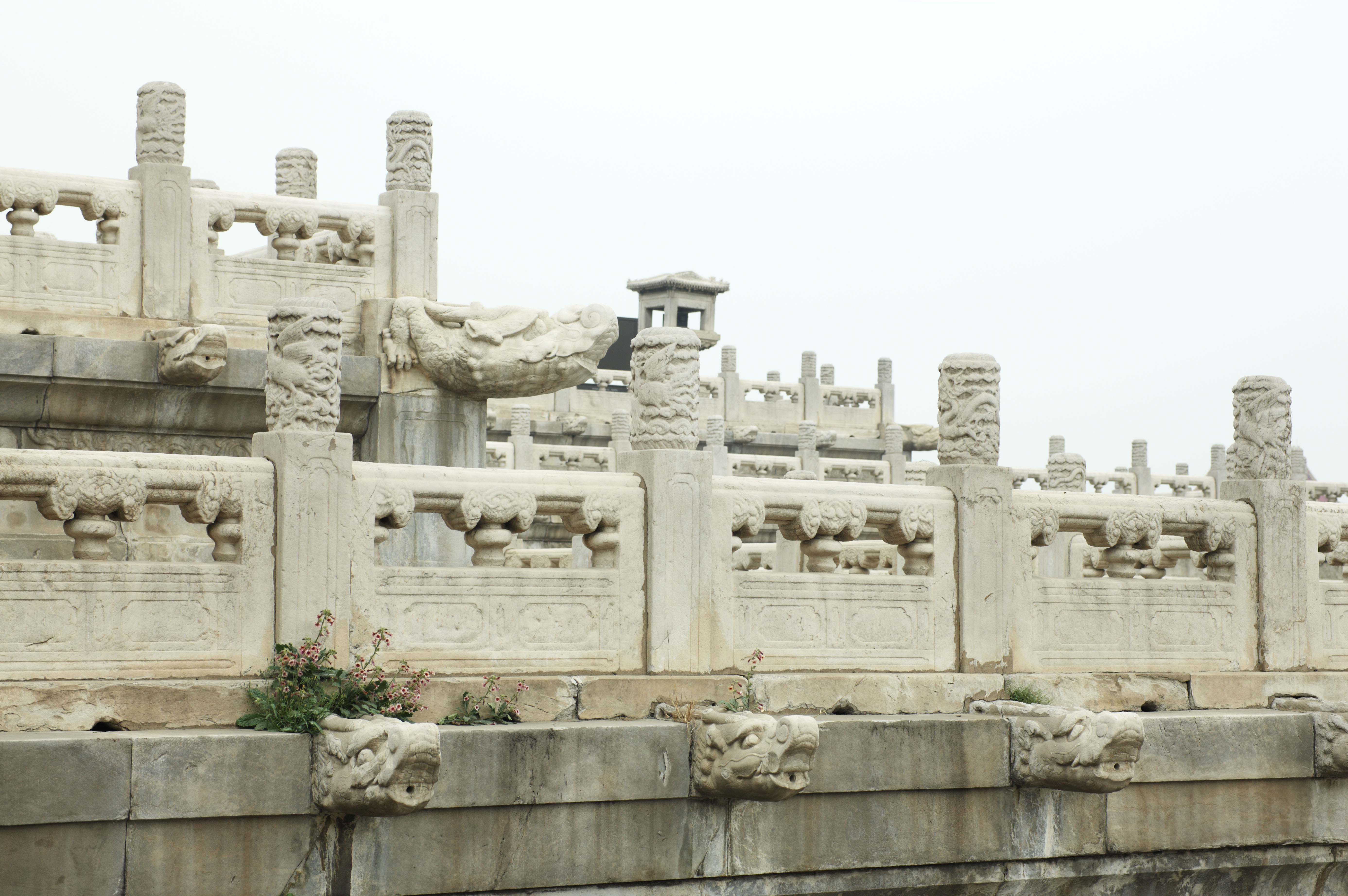 photo,material,free,landscape,picture,stock photo,Creative Commons,The foundation stone of the old palace, stone pillar, fence, Relief, hierarchy