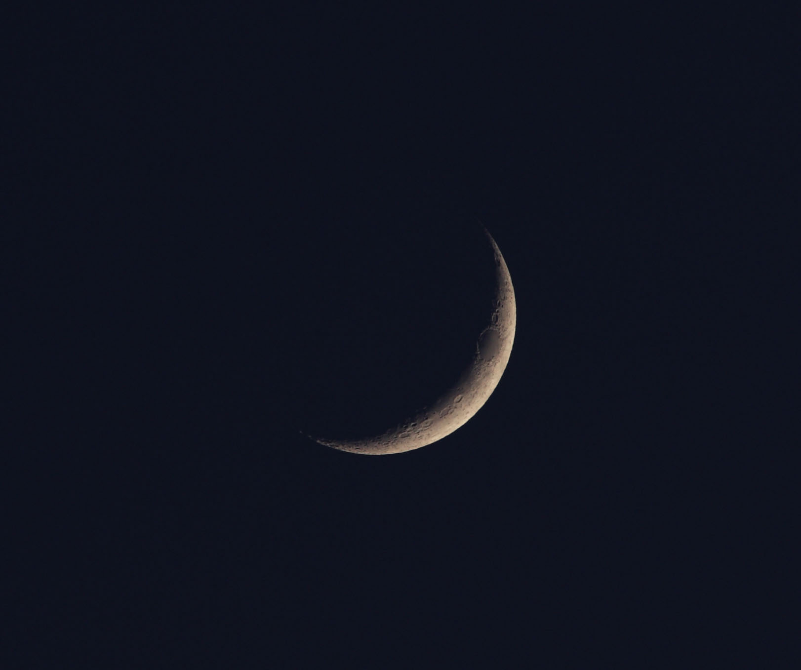 photo,material,free,landscape,picture,stock photo,Creative Commons,A crescent moon, crater, The surface of the moon, The moon, At dark
