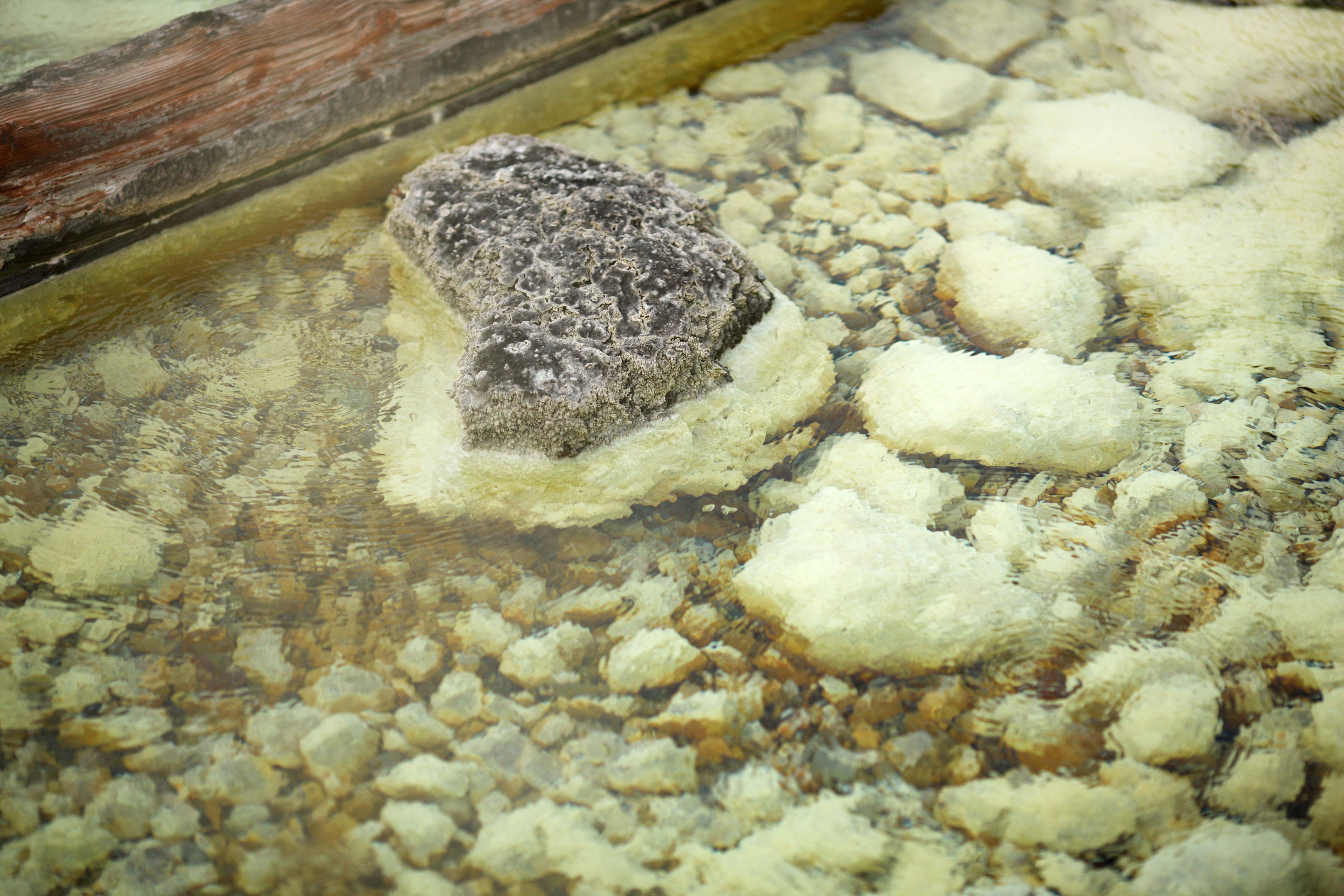 photo,material,free,landscape,picture,stock photo,Creative Commons,Kusatsu hot spring hot water field, rock, hot spring, Sulfur, Hot water