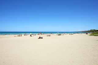 photo,material,free,landscape,picture,stock photo,Creative Commons,Hapuna Beach, blue sky, Sea bathing, Blue, beach umbrella