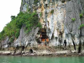 photo,material,free,landscape,picture,stock photo,Creative Commons,Halong Bay shrine, , , , 