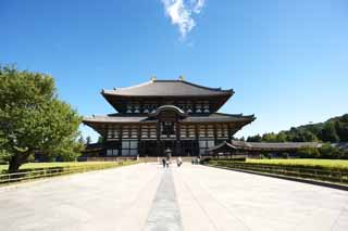 photo,material,free,landscape,picture,stock photo,Creative Commons,The Todai-ji Temple Hall of the Great Buddha, great statue of Buddha, wooden building, Buddhism, temple
