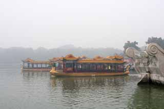 photo,material,free,landscape,picture,stock photo,Creative Commons,The Summer Palace houseboat, Ship, Sightseeing boat, Dragon, Excursion Ship