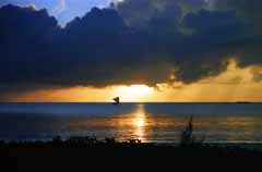 photo,material,free,landscape,picture,stock photo,Creative Commons,Sunset, setting sun, cloud, sun, ship