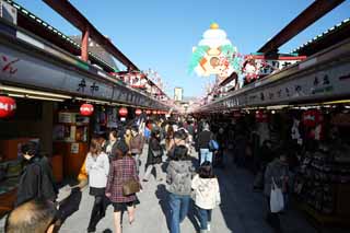 Foto, materieel, vrij, landschap, schilderstuk, bevoorraden foto,De opkomst van winkelt voering een looppad, Toeristisch, Senso-ji Tempel, Asakusa, Nieuwjaar vakantiedagen decoratie