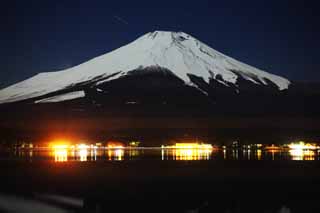 Foto, materiell, befreit, Landschaft, Bild, hat Foto auf Lager,Mt. Fuji, Fujiyama, Die schneebedeckten Berge, Oberflche eines Sees, Sternheller Himmel