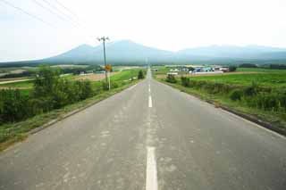 fotografia, material, livra, ajardine, imagine, proveja fotografia,Uma estrada de linha direta de Furano, campo, Mt. Tokachi-dake, O pas, paisagem rural
