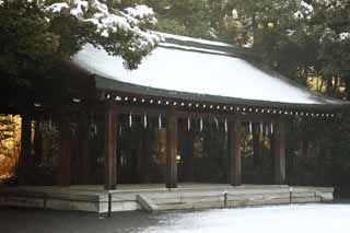 Foto, materiell, befreit, Landschaft, Bild, hat Foto auf Lager,Meiji-Schrein der Mai, Der Kaiser, Schintoistischer Schrein, torii, Schnee